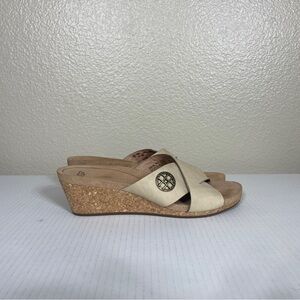 UGG Australia Sz 9 Sandal Antique White Lyra‎ Crisscross Wedge